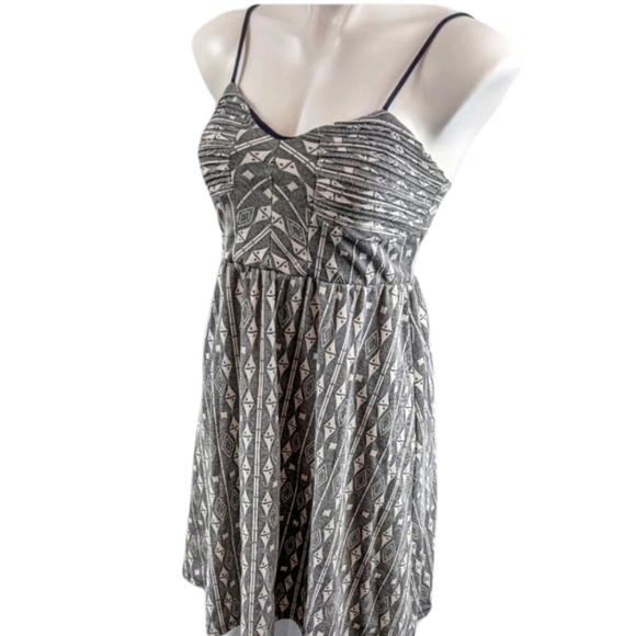Lilka Spaghetti Strap Fit & Flare Dress Sz S - Picture 1 of 8